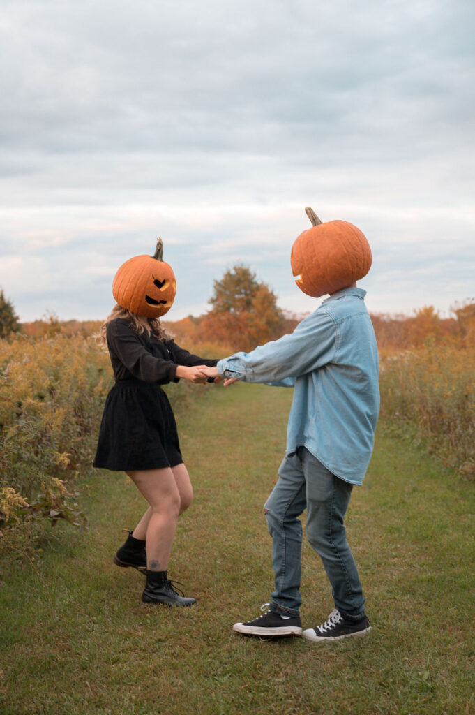 halloween photoshoot ideas for couples1