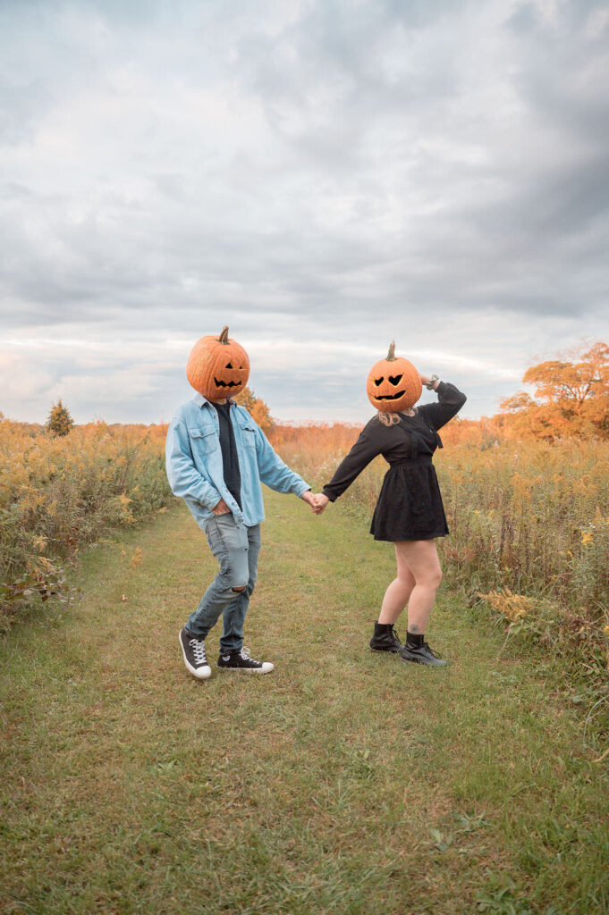 halloween photoshoot ideas for couples1