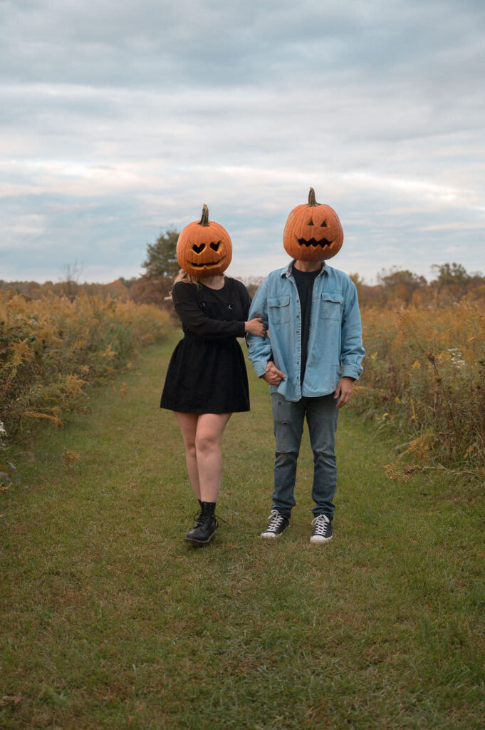 halloween photoshoot ideas for couples1