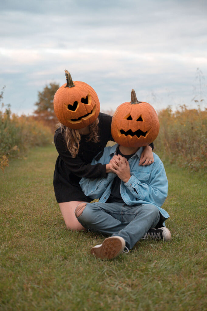 halloween photoshoot ideas for couples1