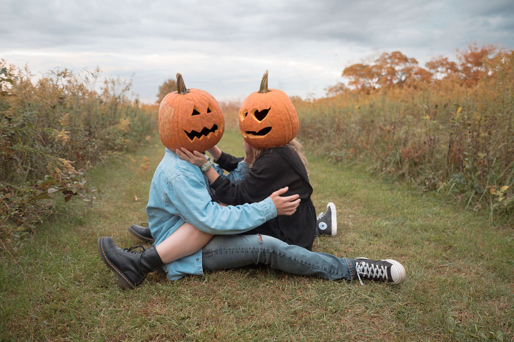 halloween photoshoot ideas for couples1