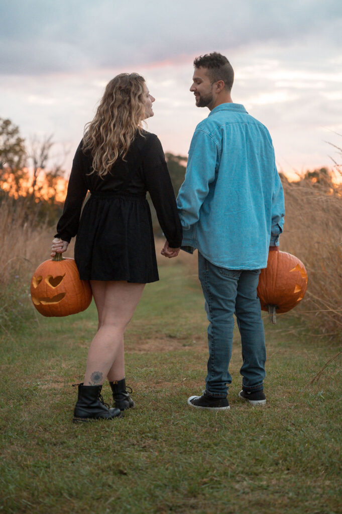 halloween photoshoot ideas for couples1