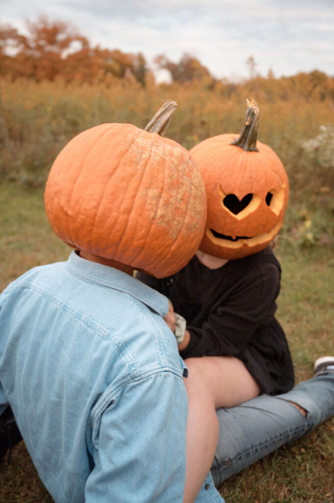 halloween photoshoot ideas for couples1