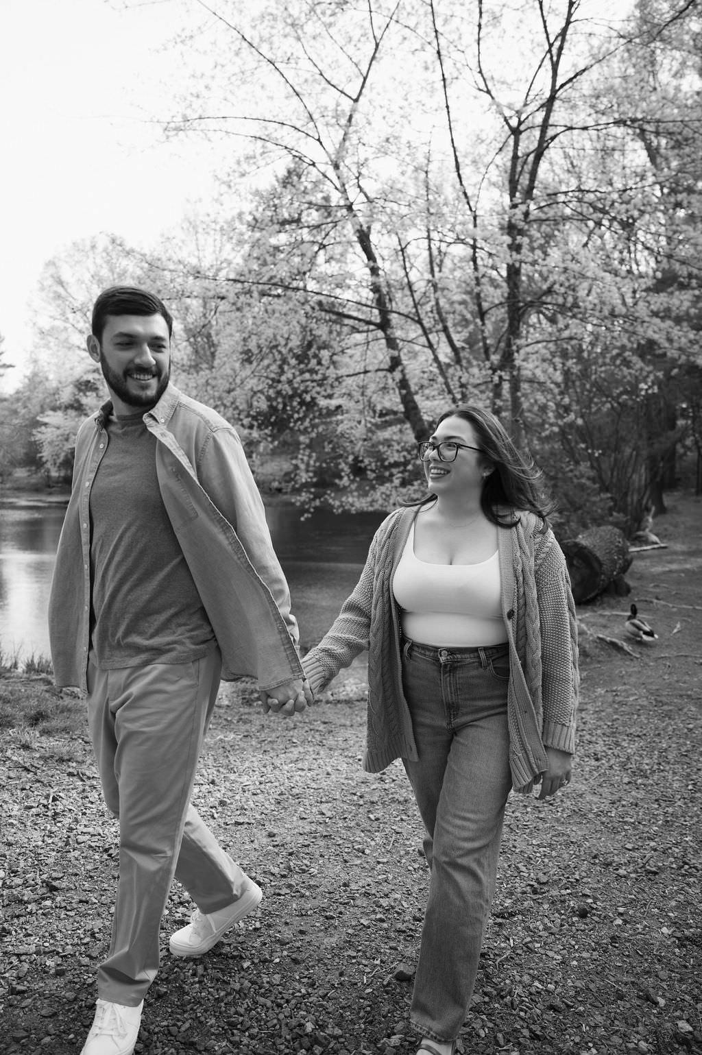 laurelwood arboretum engagement photos
