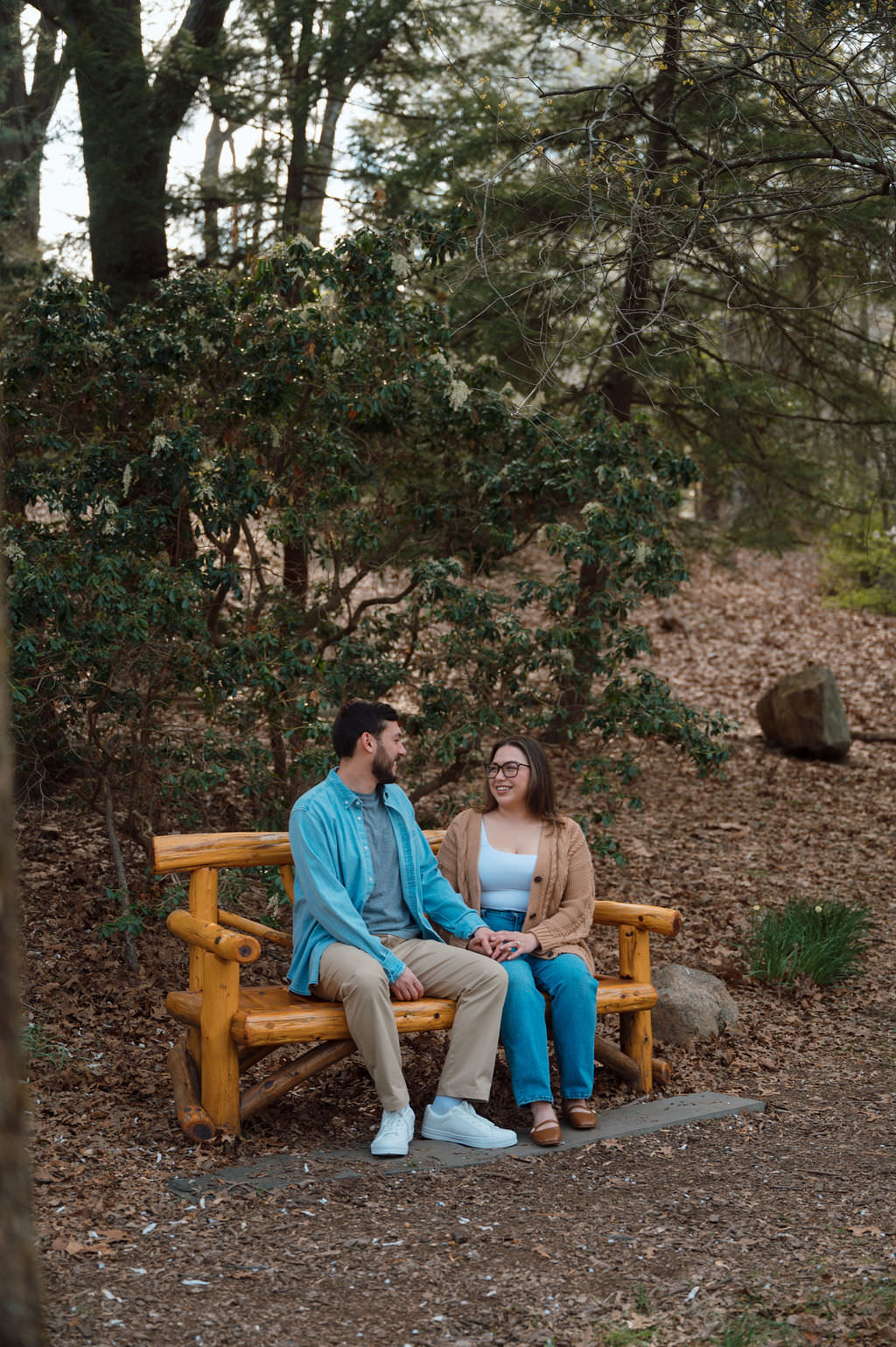laurelwood arboretum engagement photos