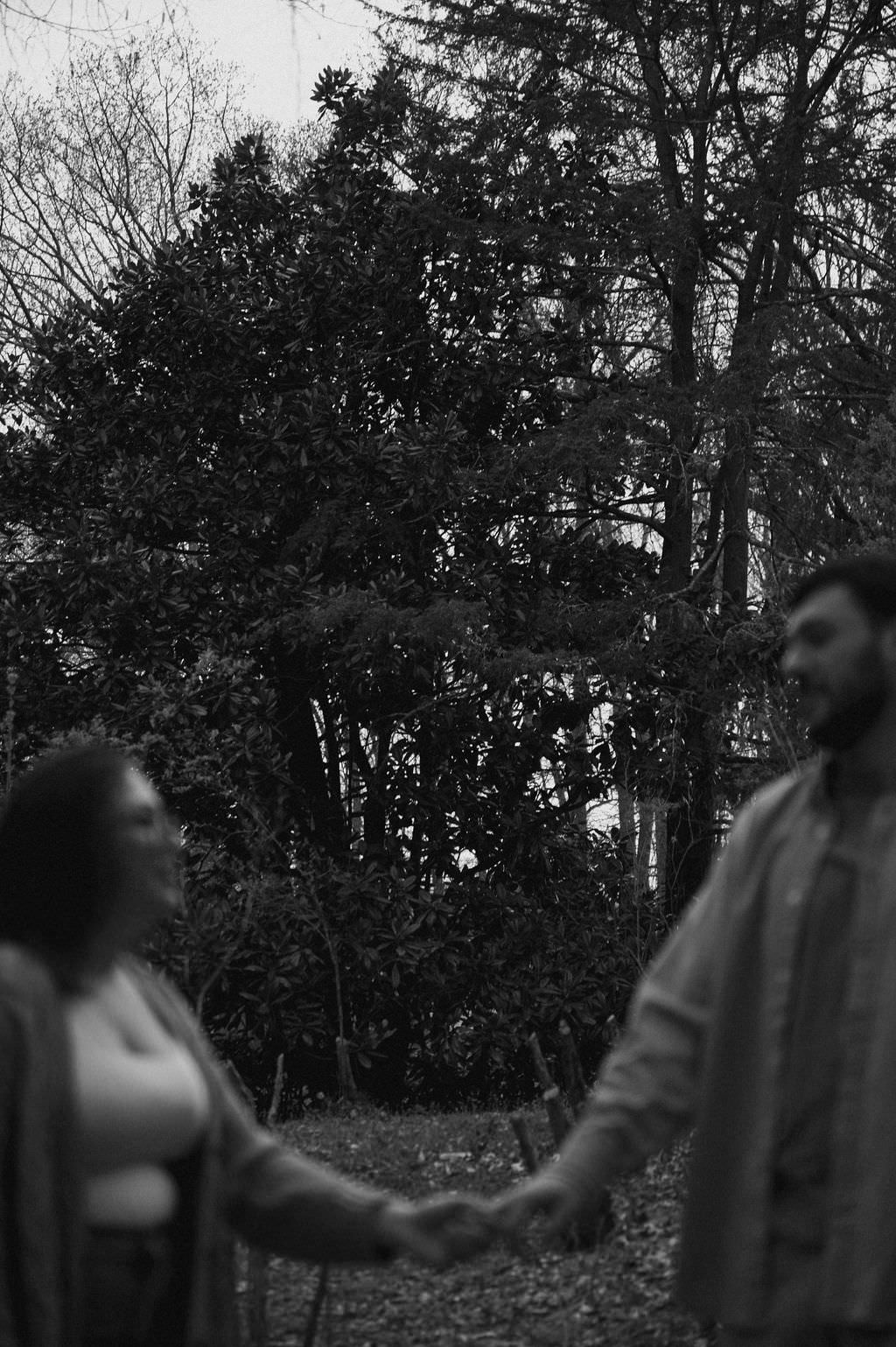 laurelwood arboretum engagement photos