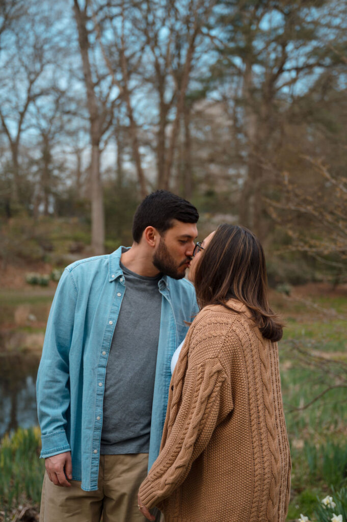 laurelwood arboretum engagement photos