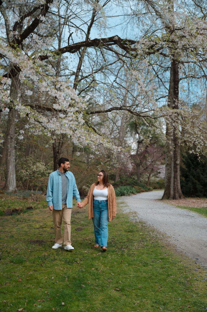 laurelwood arboretum engagement photos