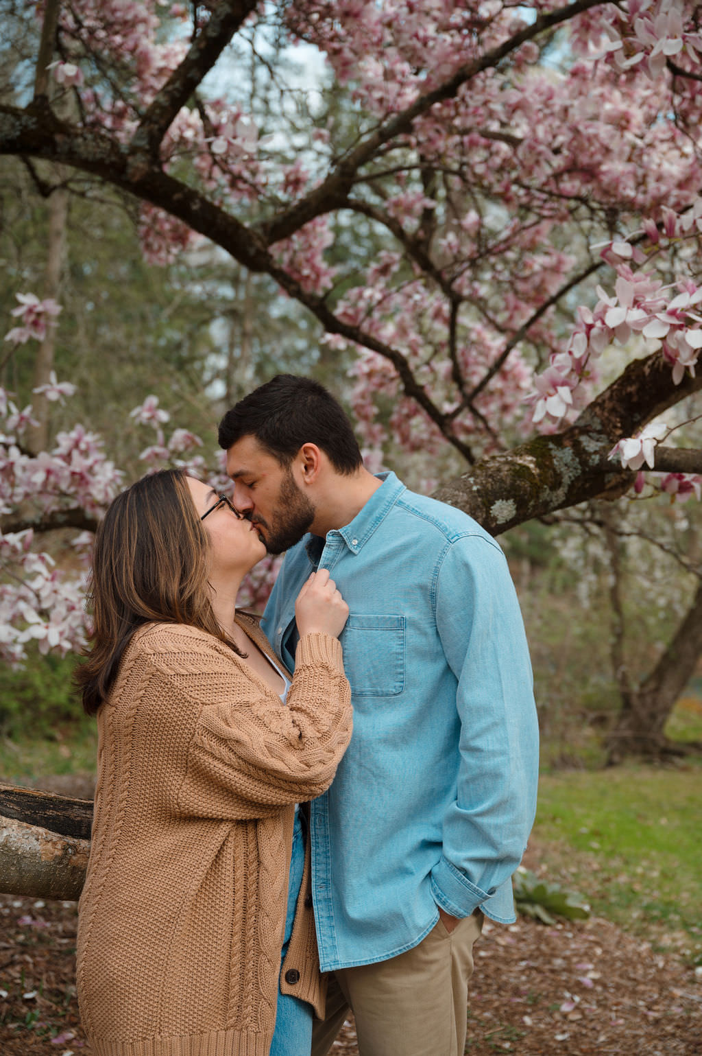 laurelwood arboretum engagement photos