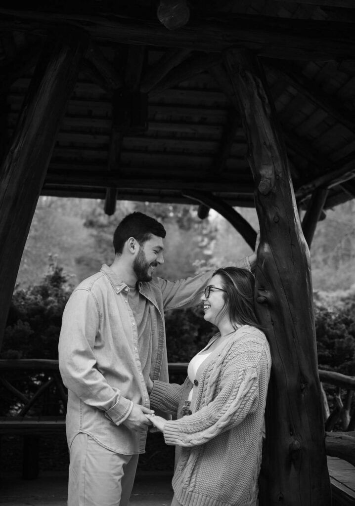 laurelwood arboretum engagement photos