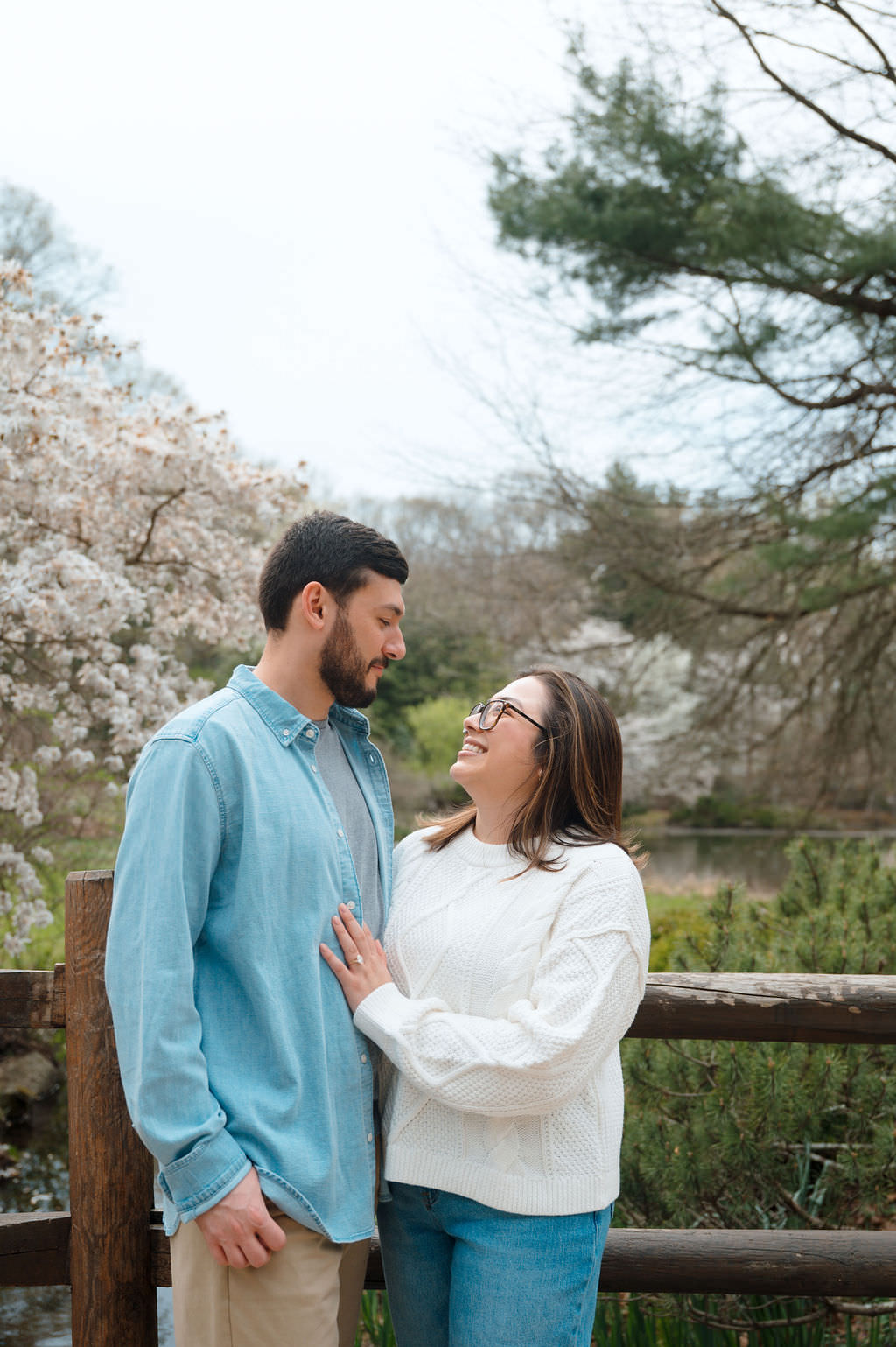 laurelwood arboretum engagement photos