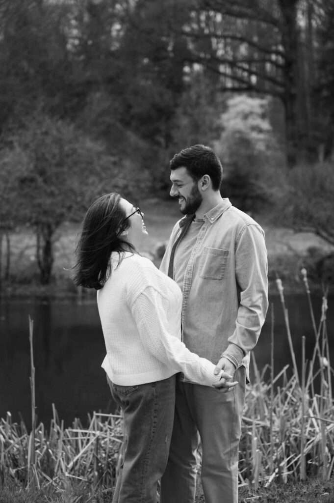laurelwood arboretum engagement photos