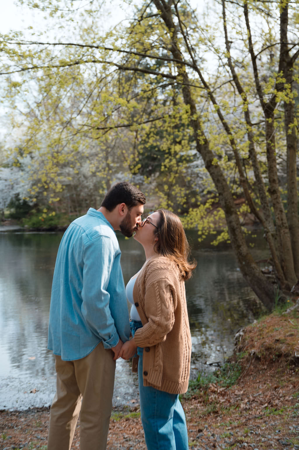 laurelwood arboretum engagement photos